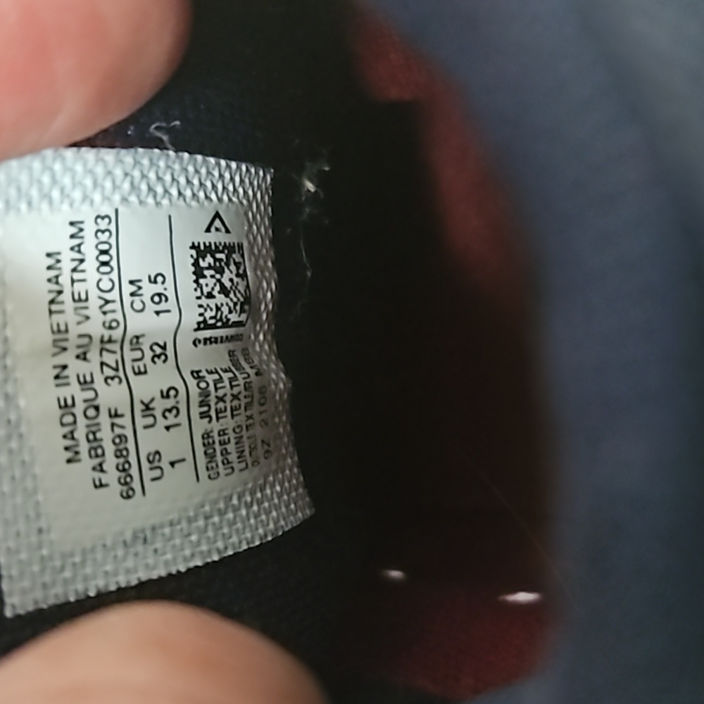 Converse - Picture 4 of 4